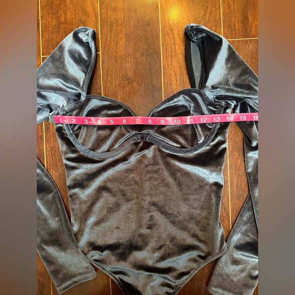 Thistle and Spire Reeve Velvet Bodysuit - Picture 5 of 6